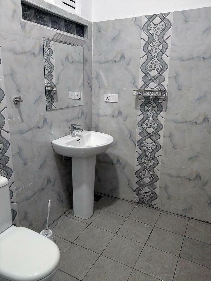 The Kaktus House At Airport Hostel Katunayaka Kültér fotó